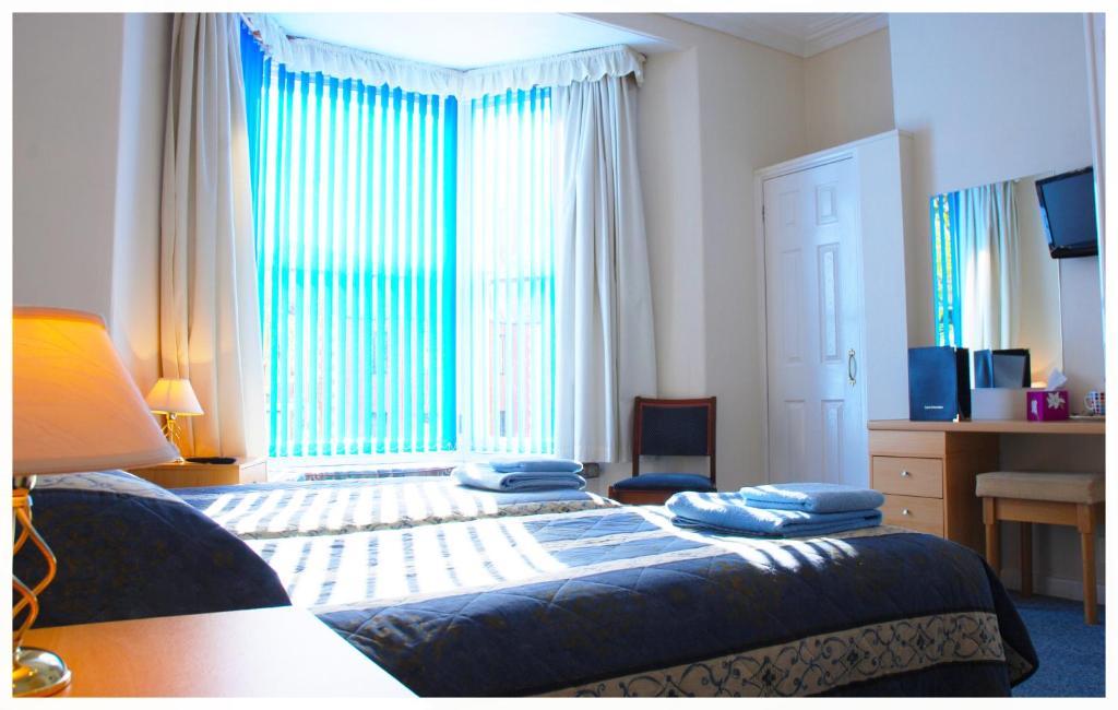 Clock Tower Hotel Ексетър Екстериор снимка