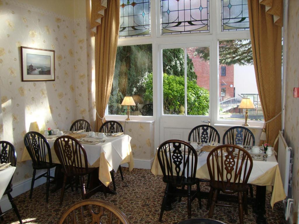 Clock Tower Hotel Ексетър Стая снимка